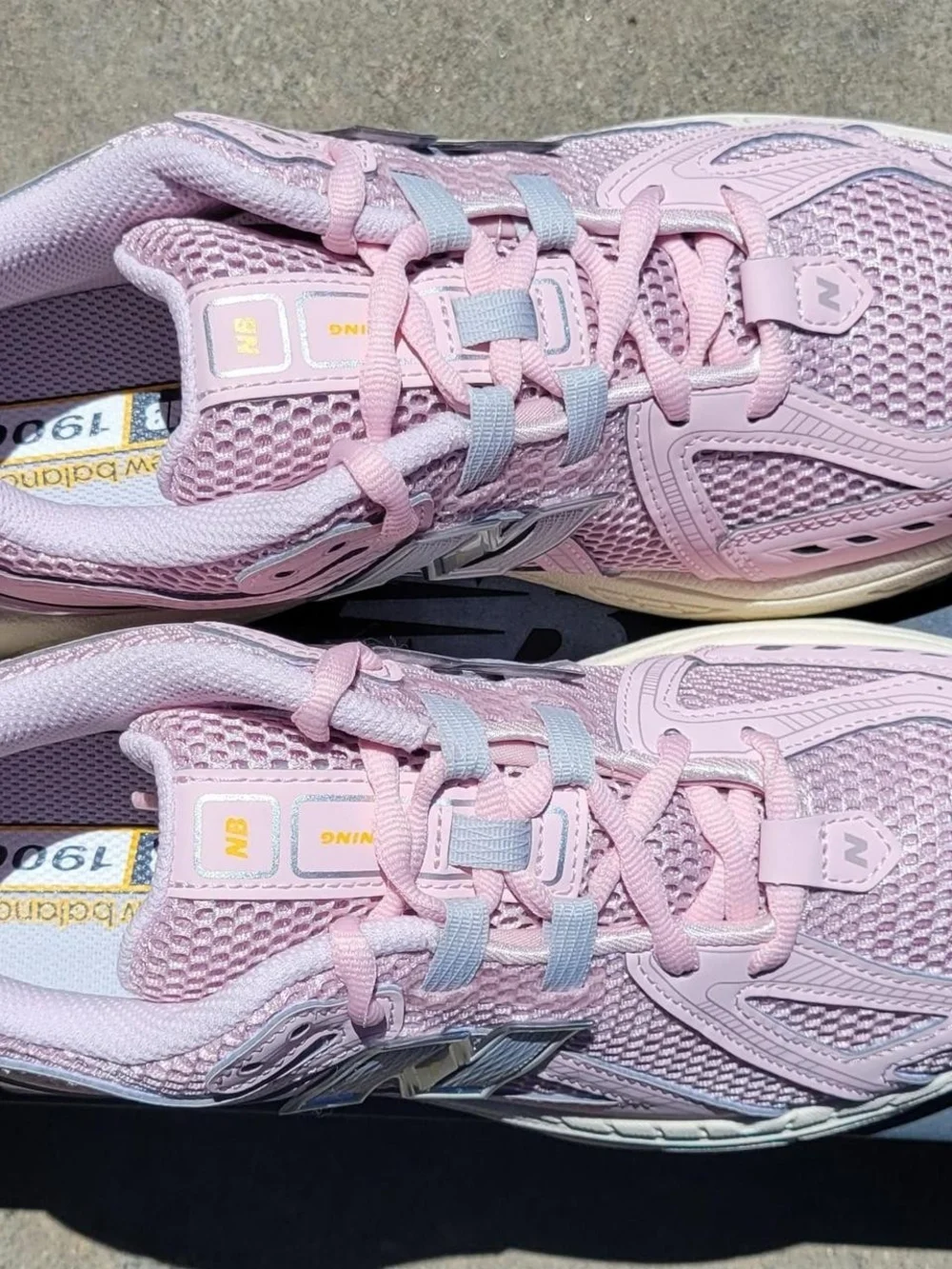 Women's 8 New Balance 1906R pink trainers GC1906CK New in Box